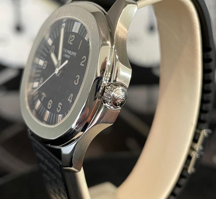 Patek Philippe Aquanaut Jumbo Ref 5065a Tritium Dial