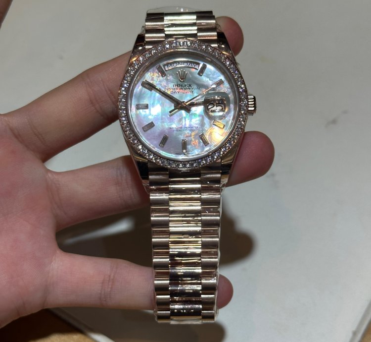Rolex Day-date 36 128345rbr Everose Gold And Diamonds Mother Of Pearl