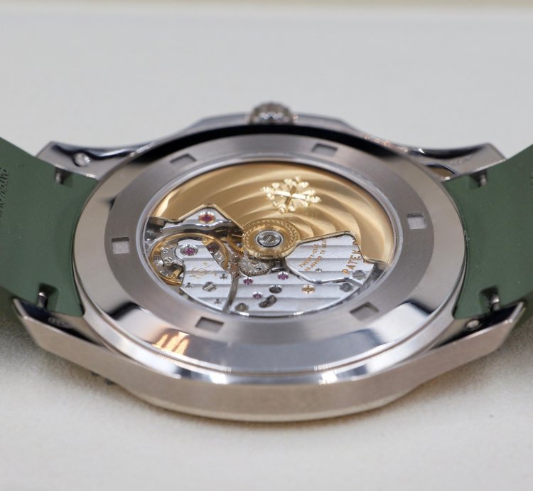 Patek Philippe Aquanaut Khaki Green 5168g 2021 Full Set