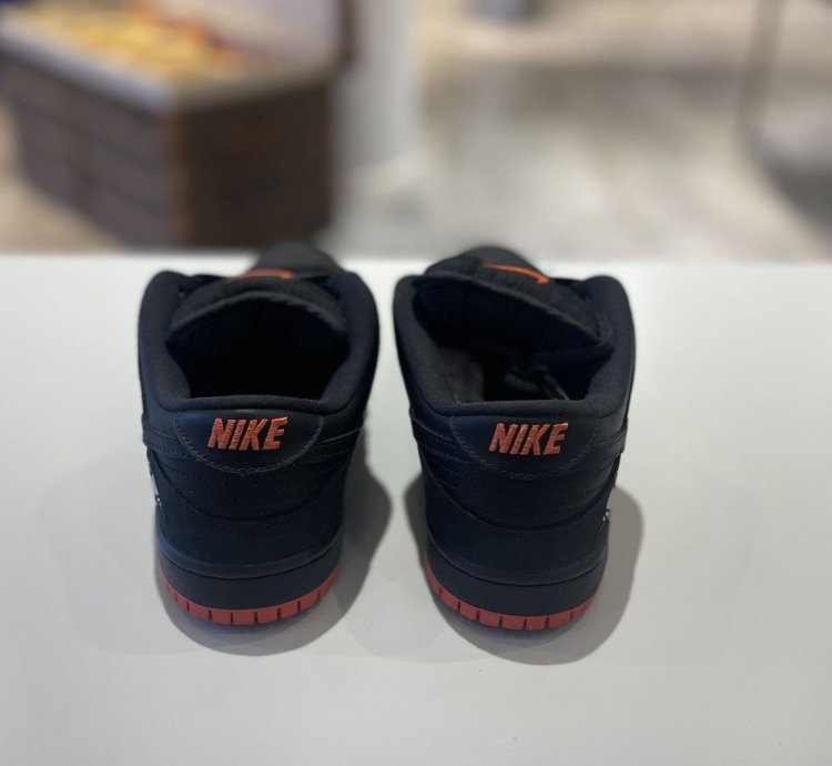 Nike Sb Dunk Low Black Pigeon