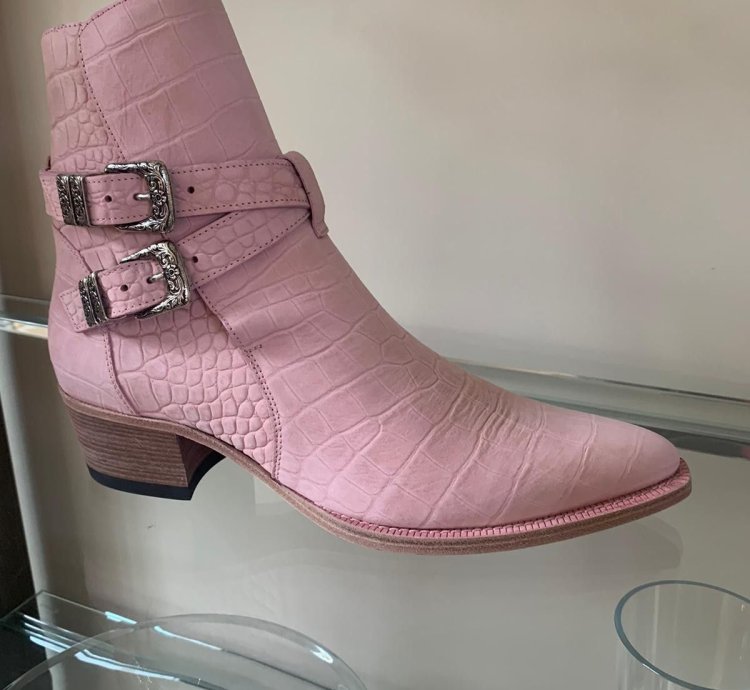 Embossed Crocodile Chain Boots