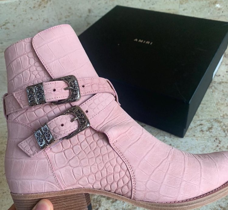 Embossed Crocodile Chain Boots