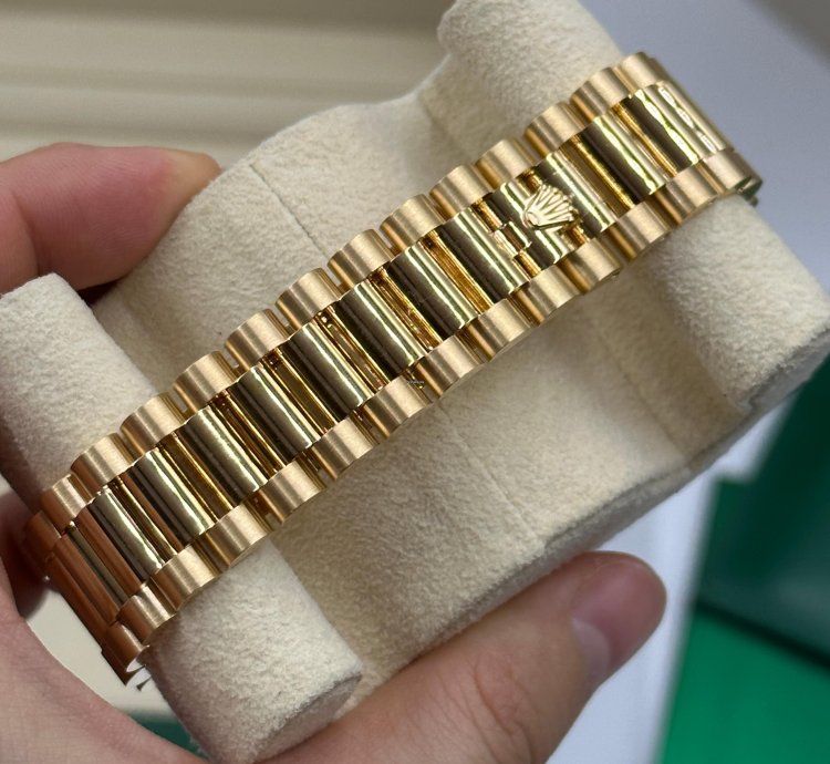 Rolex Day-date 36 128348rbr Green Bezel Ombr Diamond Dial Yellow Gold President Diamond Bezel