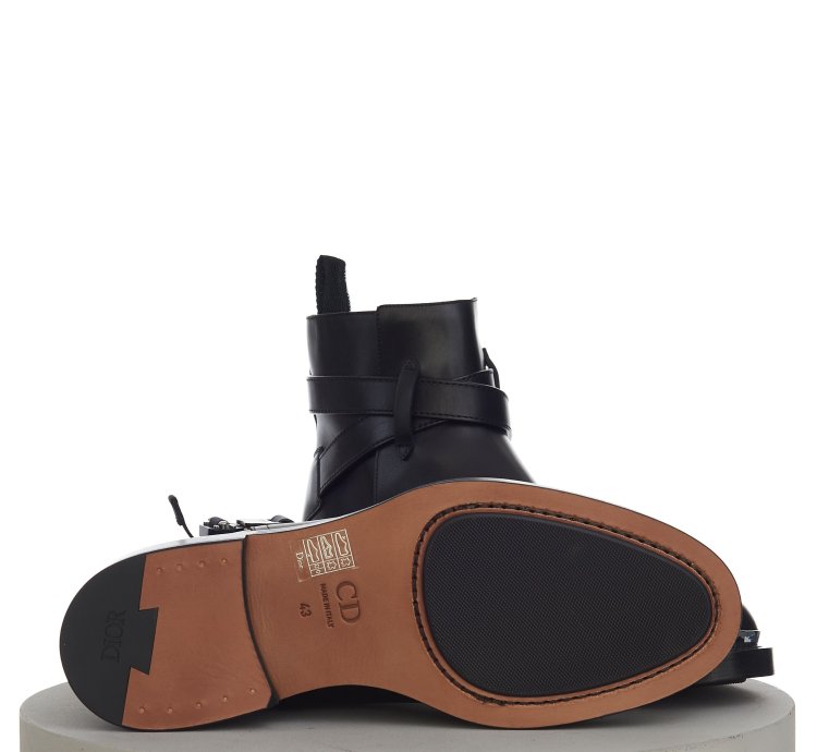 Evidence Ankle Boot In Black Calfskin With Aluminium Buckle