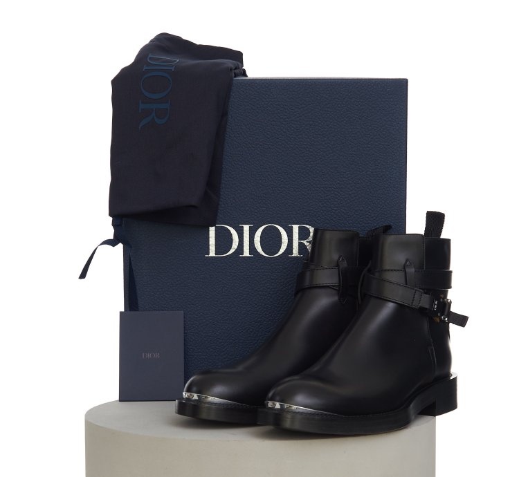 Evidence Ankle Boot In Black Calfskin With Aluminium Buckle
