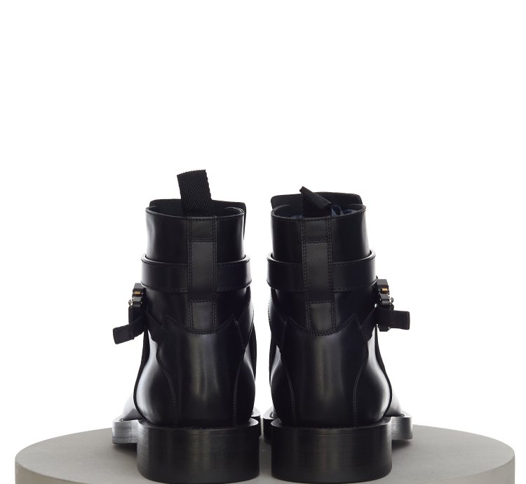 Evidence Ankle Boot In Black Calfskin With Aluminium Buckle