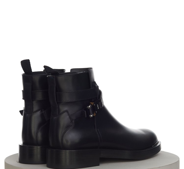 Evidence Ankle Boot In Black Calfskin With Aluminium Buckle