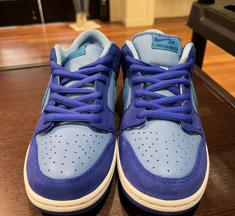 Nike Sb Dunk Low Blue Raspberry