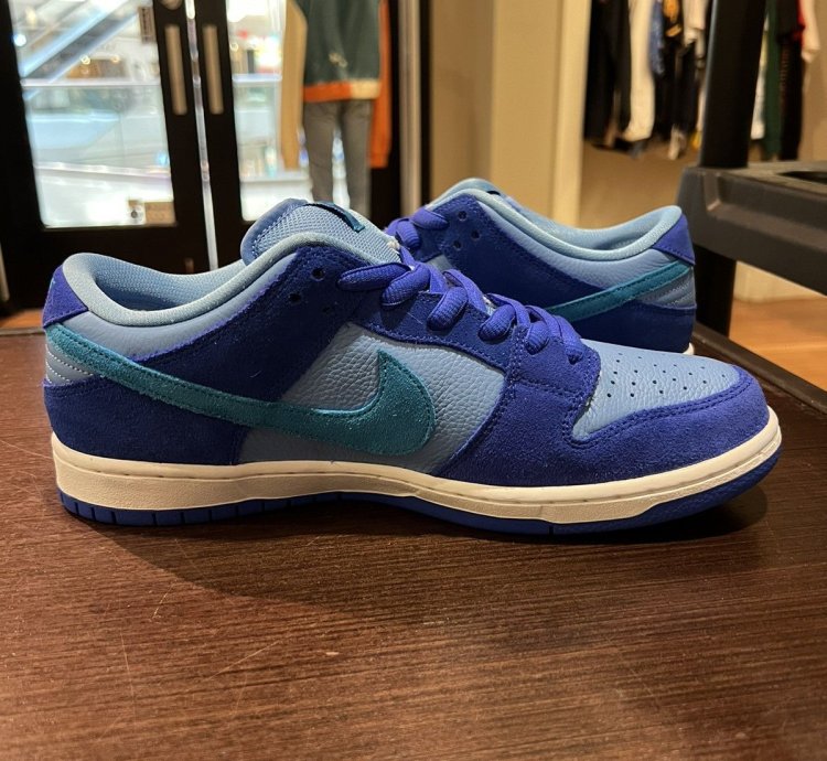 Nike Sb Dunk Low Blue Raspberry