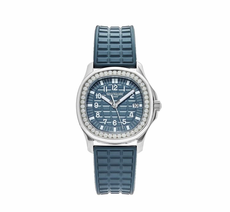 Patek Philippe Aquanaut Luce 5067a-025 Ladies Stainless Steel Blue Dial