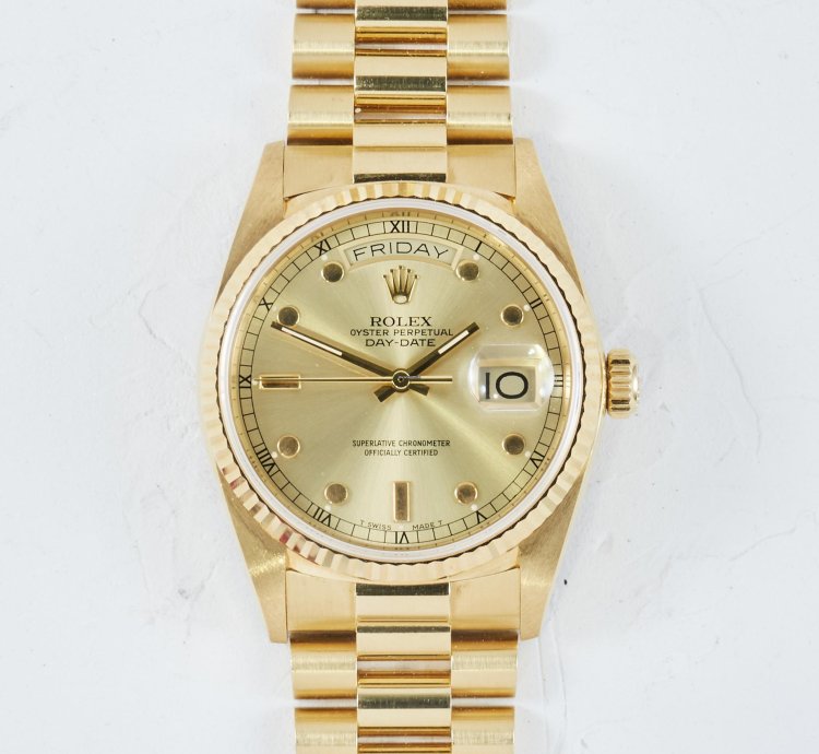 Rolex Day-date 36 18038 With Rare Pinball Dial In Unworn And Full Set Condition