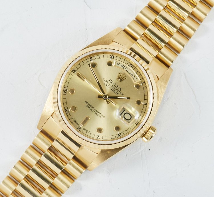 Rolex Day-date 36 18038 With Rare Pinball Dial In Unworn And Full Set Condition