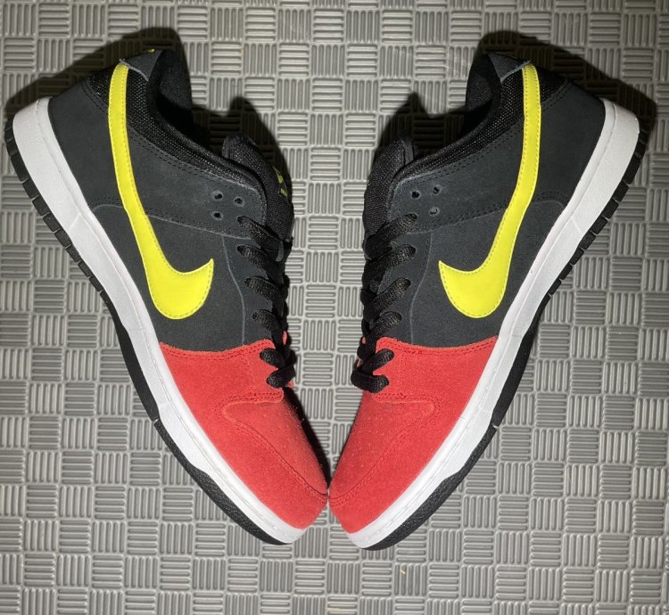 Nike Sb Dunk Low Butthead
