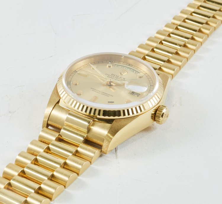 Rolex Day-date 36 18038 With Rare Pinball Dial In Unworn And Full Set Condition