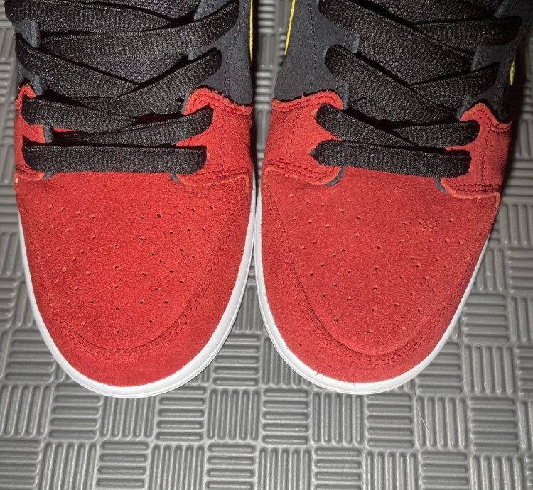 Nike Sb Dunk Low Butthead