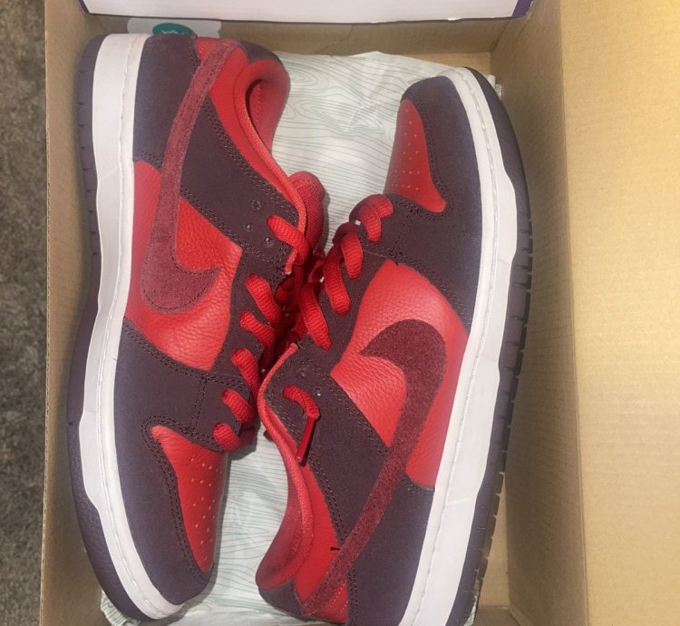 Nike Sb Dunk Low Cherry Pack