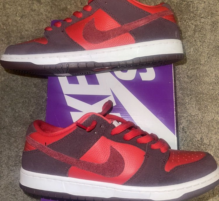 Nike Sb Dunk Low Cherry Pack
