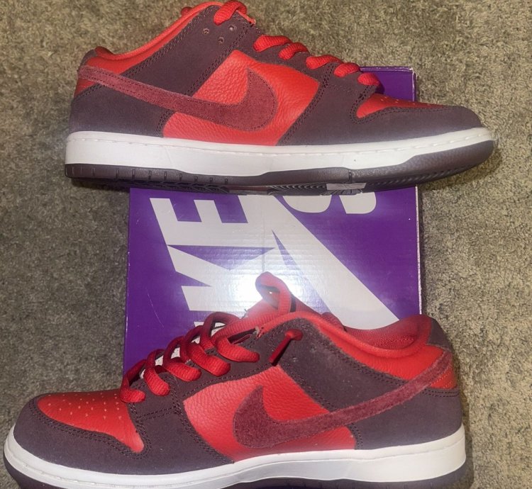 Nike Sb Dunk Low Cherry Pack