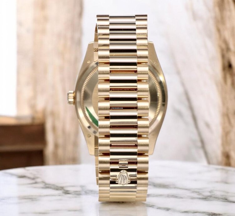 Rolex Day-date 36 18k Yellow Gold - Factory Green Diamond Dial Unworn 2022