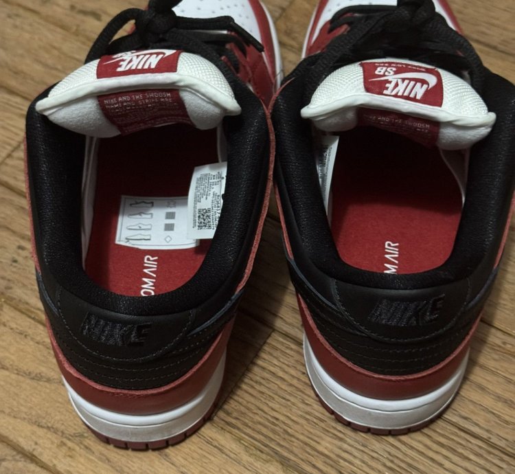 Nike Sb Dunk Low Chicago