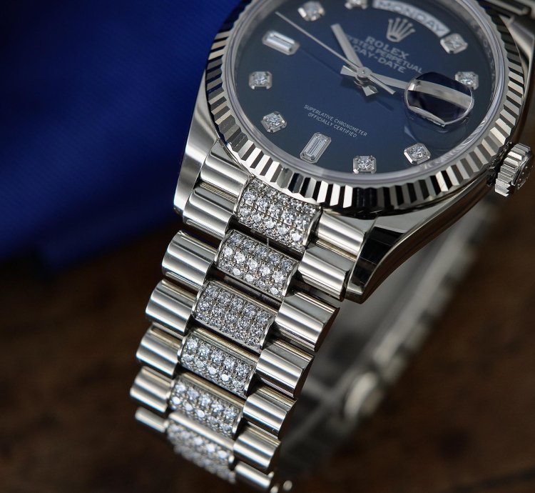 Rolex Day-date 36 18kt Wg Ref 128239 - Diamonds President And Blue Ombr Dial - Full Set 2022