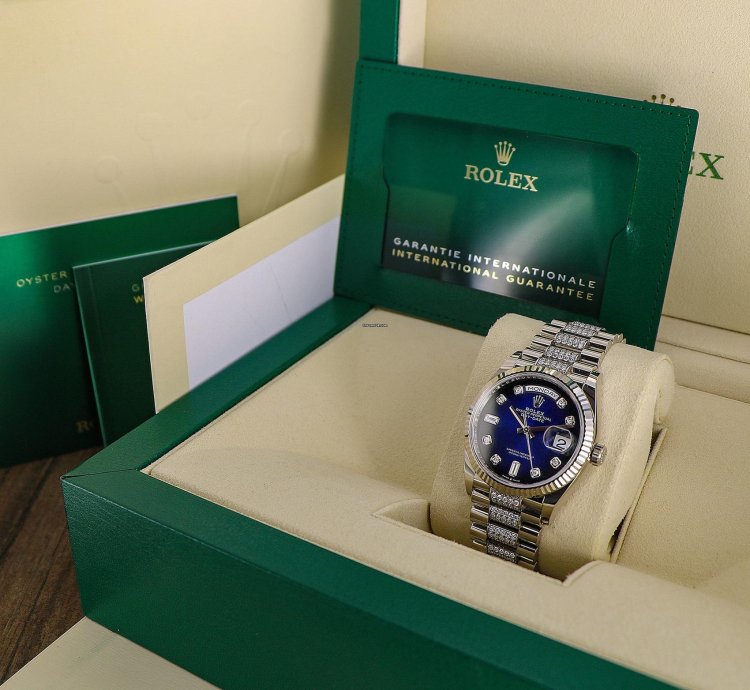 Rolex Day-date 36 18kt Wg Ref 128239 - Diamonds President And Blue Ombr Dial - Full Set 2022