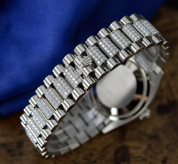 Rolex Day-date 36 18kt Wg Ref 128239 - Diamonds President And Blue Ombr Dial - Full Set 2022