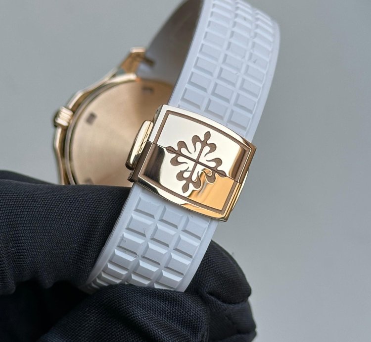 Patek Philippe Aquanaut Luce Travel