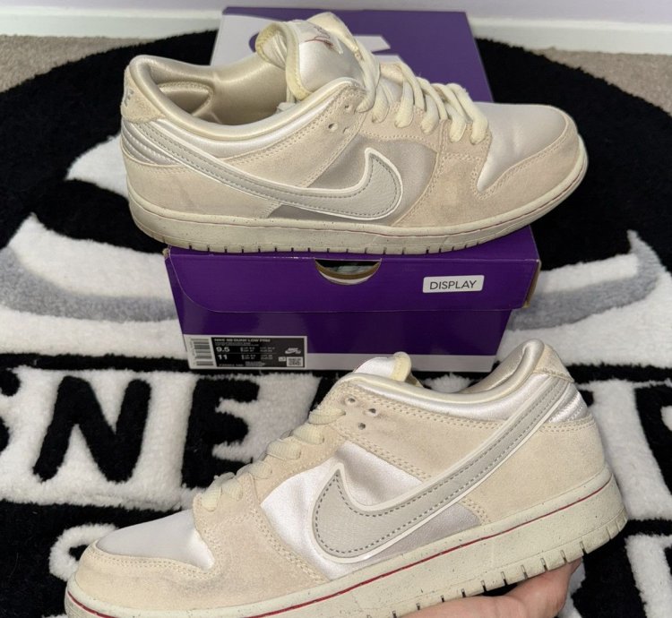 Nike Sb Dunk Low City Of Love Light Bone size 9 5