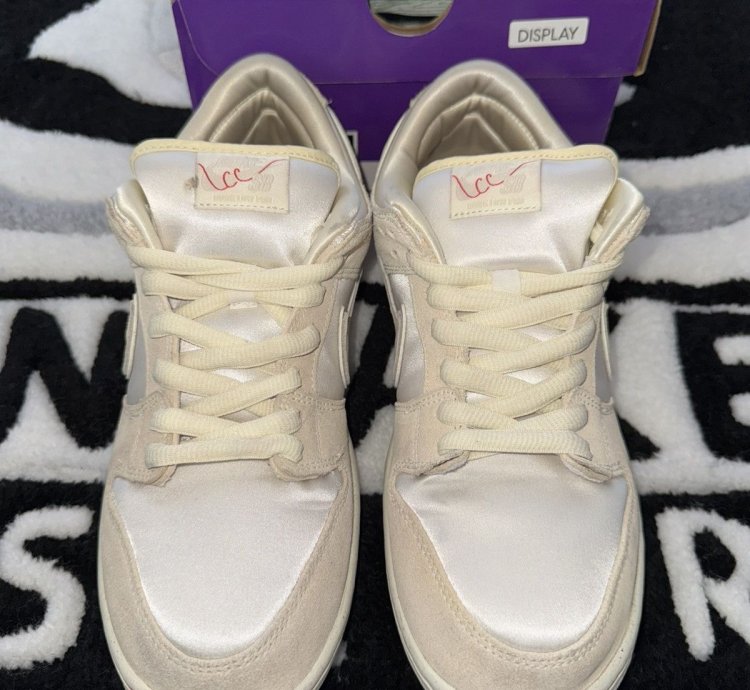 Nike Sb Dunk Low City Of Love Light Bone size 9 5