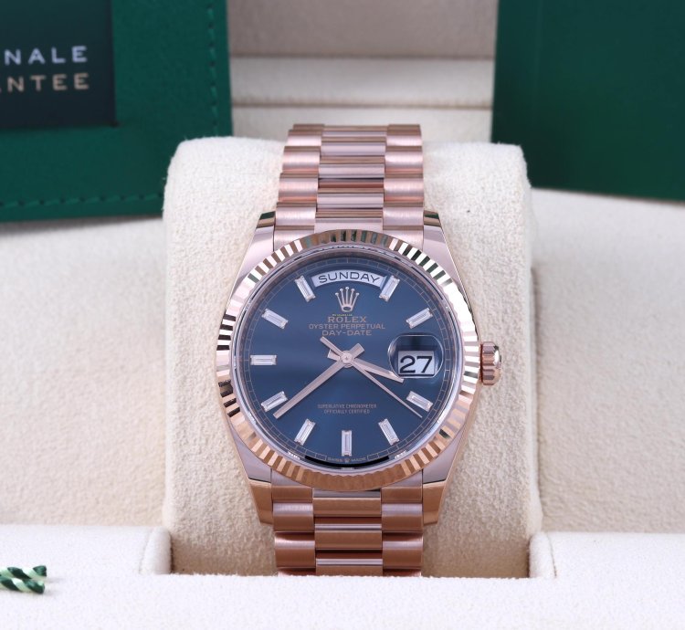 Rolex Day-date 36 2024 Day Date 36 Blue Green Diamond Baguette Rose Gold Everose 128235