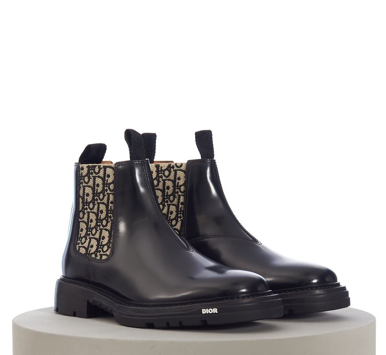 Explorer Ii Oblique Chelsea Boot In Black Polished Calfskin
