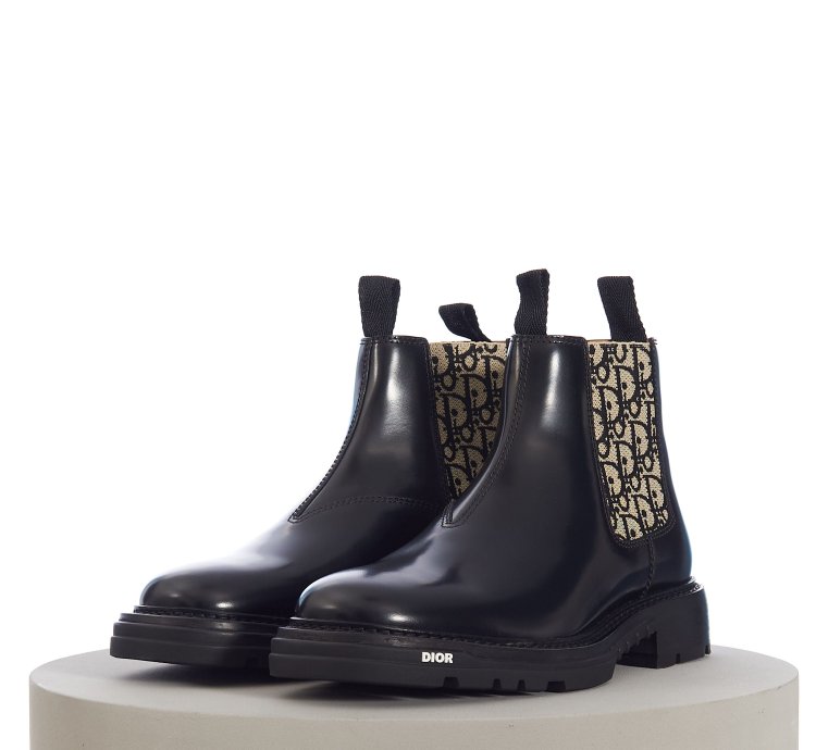 Explorer Ii Oblique Chelsea Boot In Black Polished Calfskin