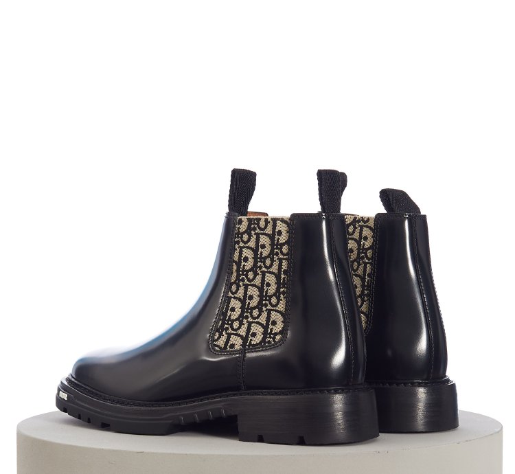 Explorer Ii Oblique Chelsea Boot In Black Polished Calfskin