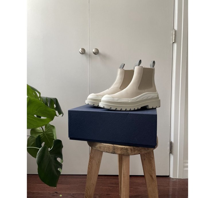 Explorer Nubuck Chelsea Boot