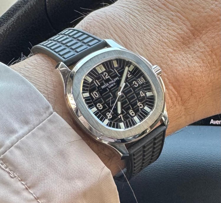 Patek Philippe Aquanaut One Owner Barely Used With Original Papers And Box