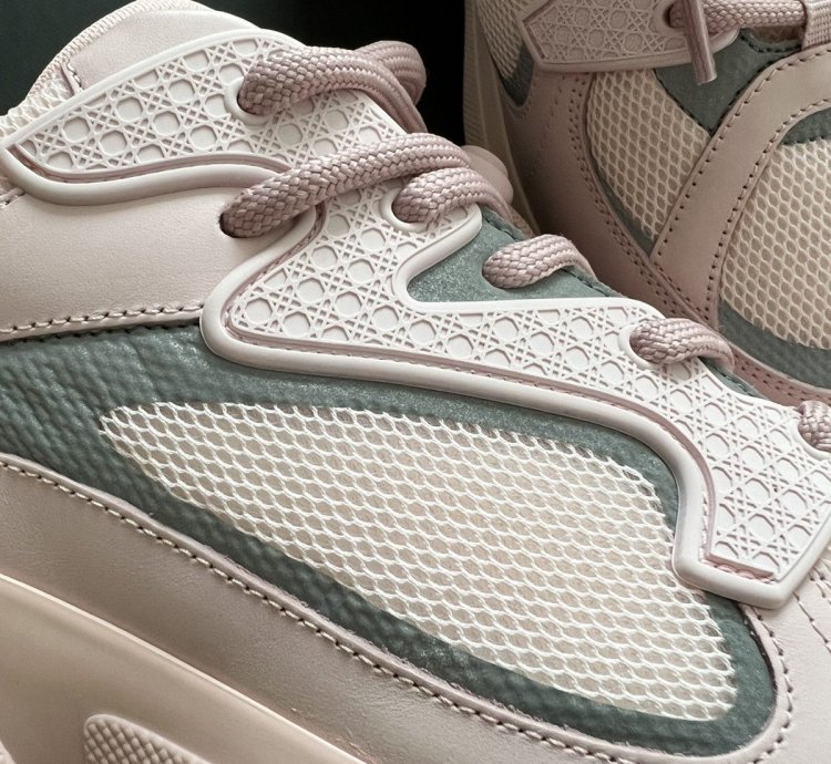 Final Drop - Dior B24 Pale Pink Trainer Sneakers