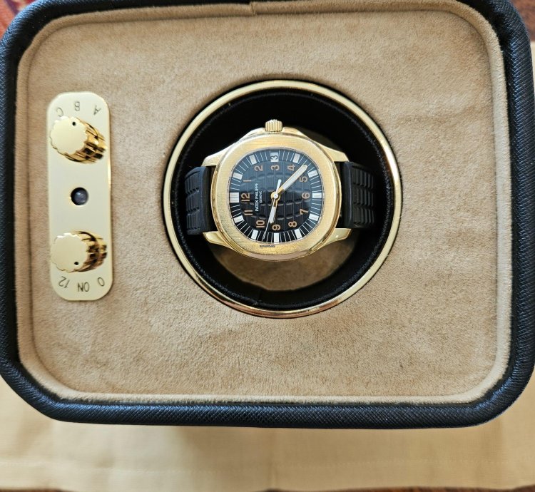 Patek Philippe Aquanaut Original Box And Papers