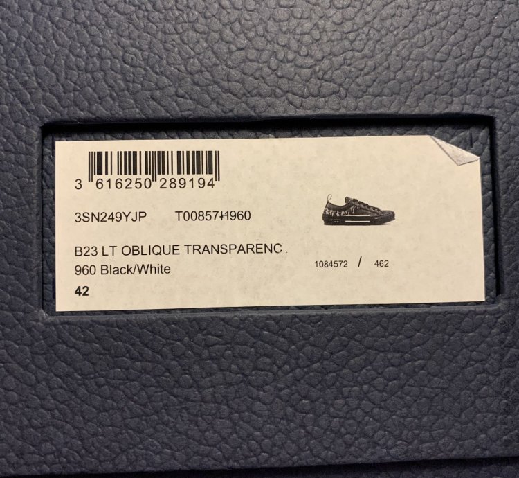 Fw 20 B23 Low Top Sneakers