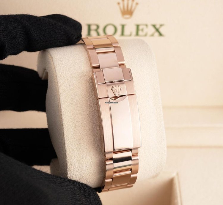 Rolex Daytona 126505 18k Rose Gold Sundust Index Dial 40 Mm