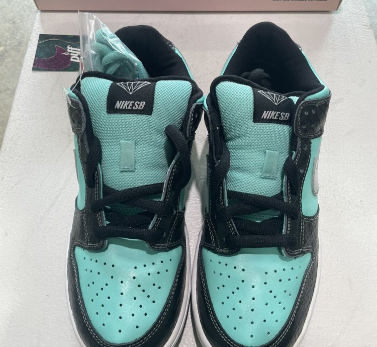Nike Sb Dunk Low Diamond Supply Co