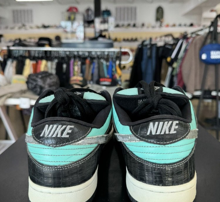 Nike Sb Dunk Low Diamond Supply Tiffany Sz 12 2005