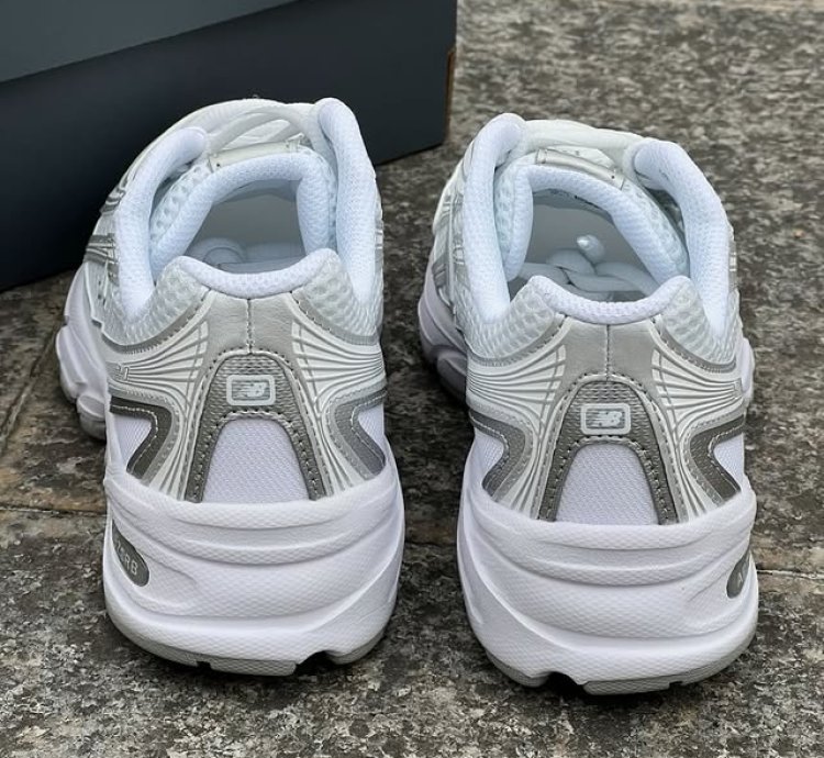 New Balance 740 White Silver