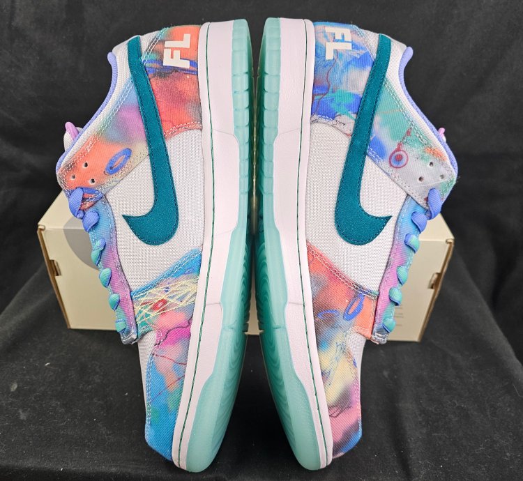 Nike Sb Dunk Low Futura Laboratories Bleached Aqua New