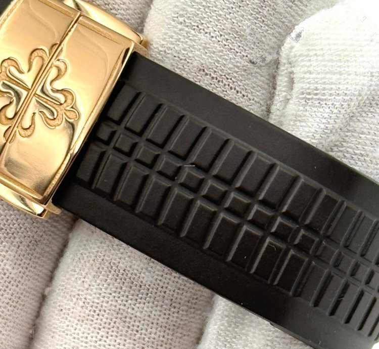 Patek Philippe Aquanaut Rose Gold Rubber Strap 5167r Box Papers 2020