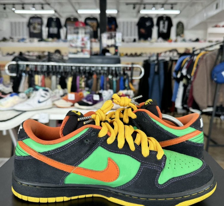 Nike Sb Dunk Low Green Spark Hoop Orange Sz 9