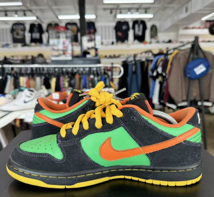 Nike Sb Dunk Low Green Spark Hoop Orange Sz 9