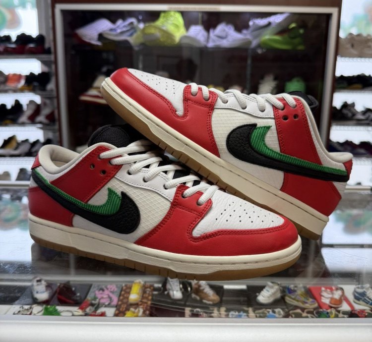 Nike Sb Dunk Low Habibi Frame Skate