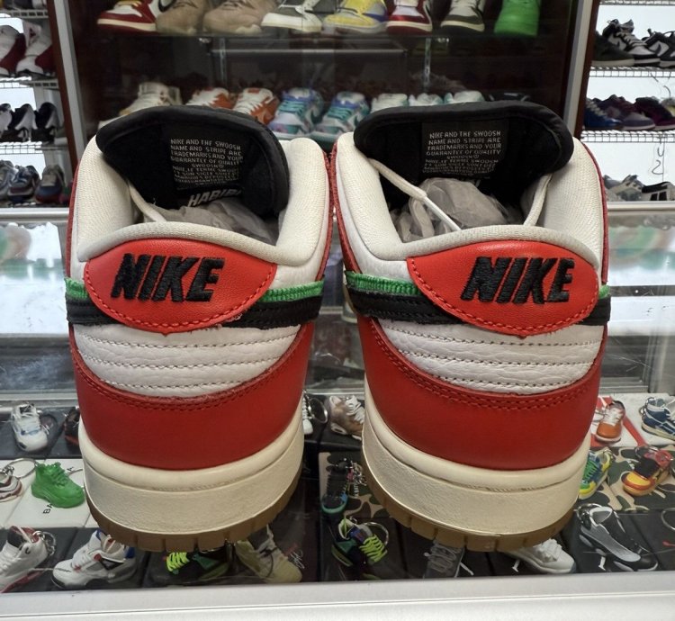 Nike Sb Dunk Low Habibi Frame Skate