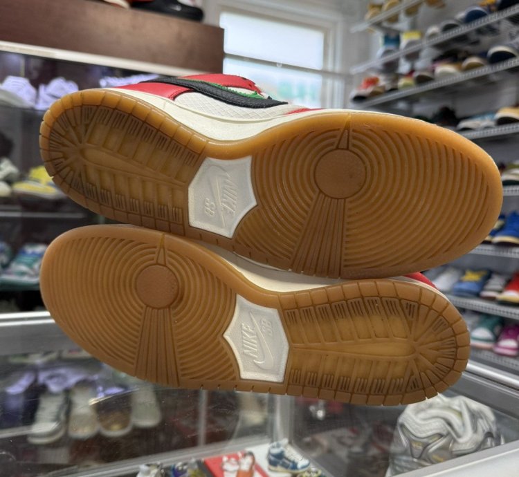 Nike Sb Dunk Low Habibi Frame Skate